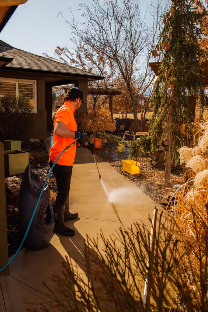 power washing of sidewalks and driveways in Kelowna